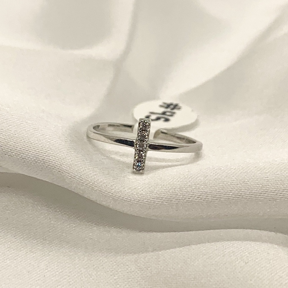 Elegant Silver Cross Ring